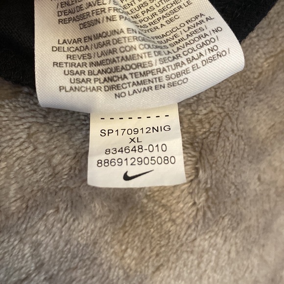 Mens Nike Long Tee - Size XL - 834648 010 - Picture 12 of 12